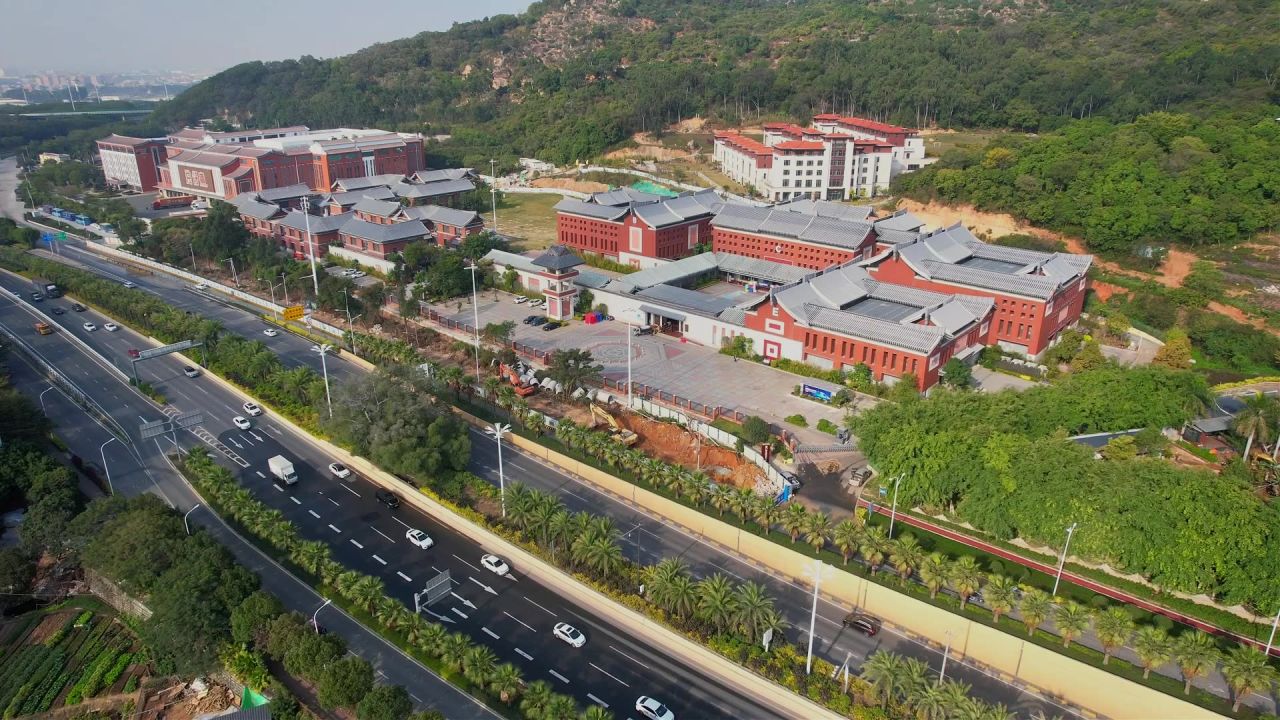 航拍厦门沧江会展中心