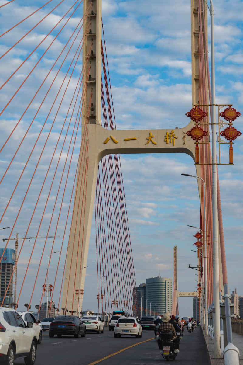 八一大桥