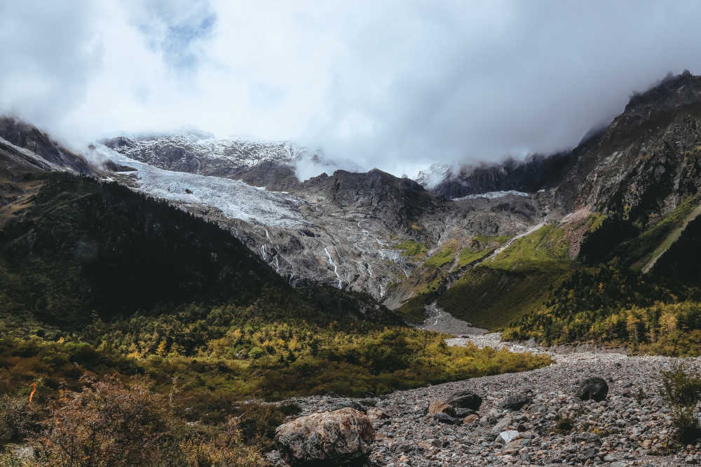 雨崩风景