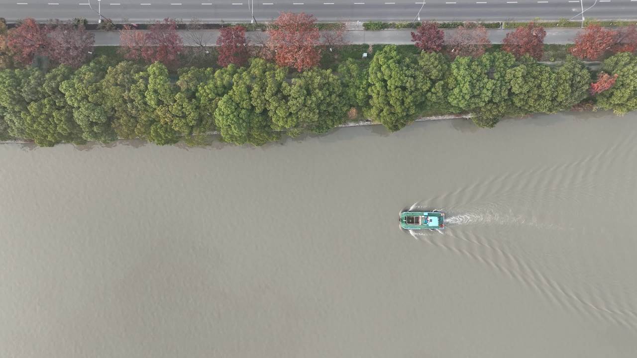4K航拍昆山道路秋色 5