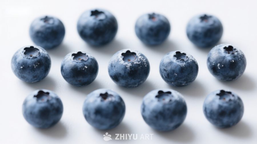 新鲜蓝莓整齐排列