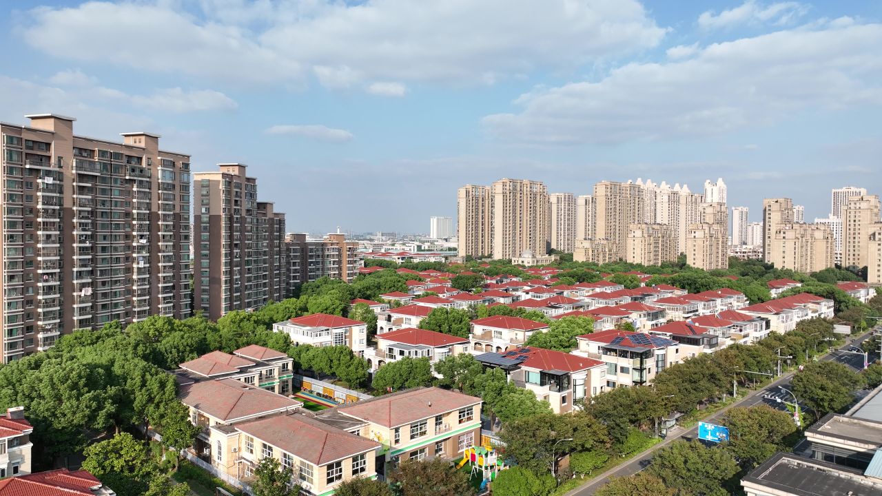 4K航拍昆山城市建筑风光 1