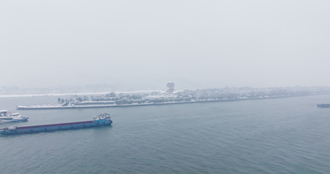湖南长沙橘子洲头雪景航拍 4