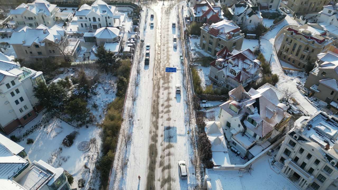 青岛石老人浴场海边雪景航拍 29