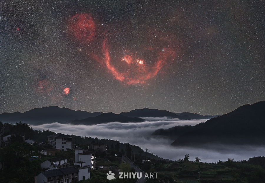 星空下的云海山村