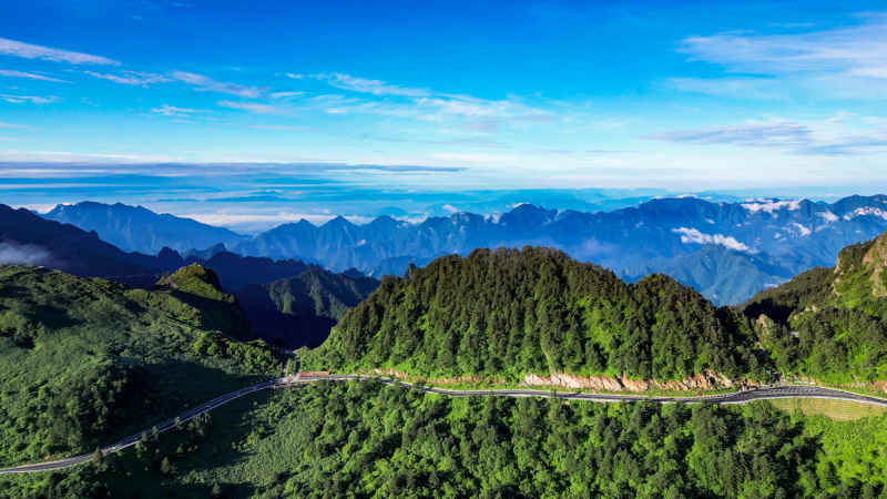 航拍湖北神农架5A景区  