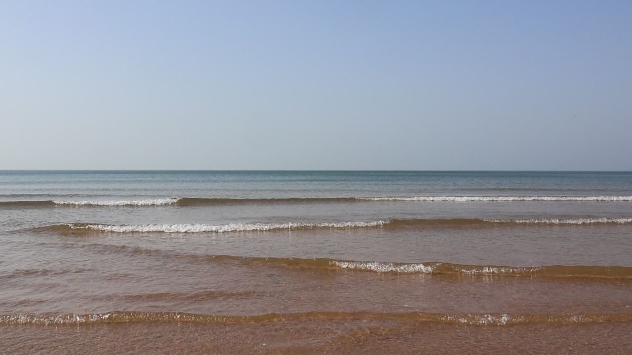 海边近距离海浪素材带原声 1