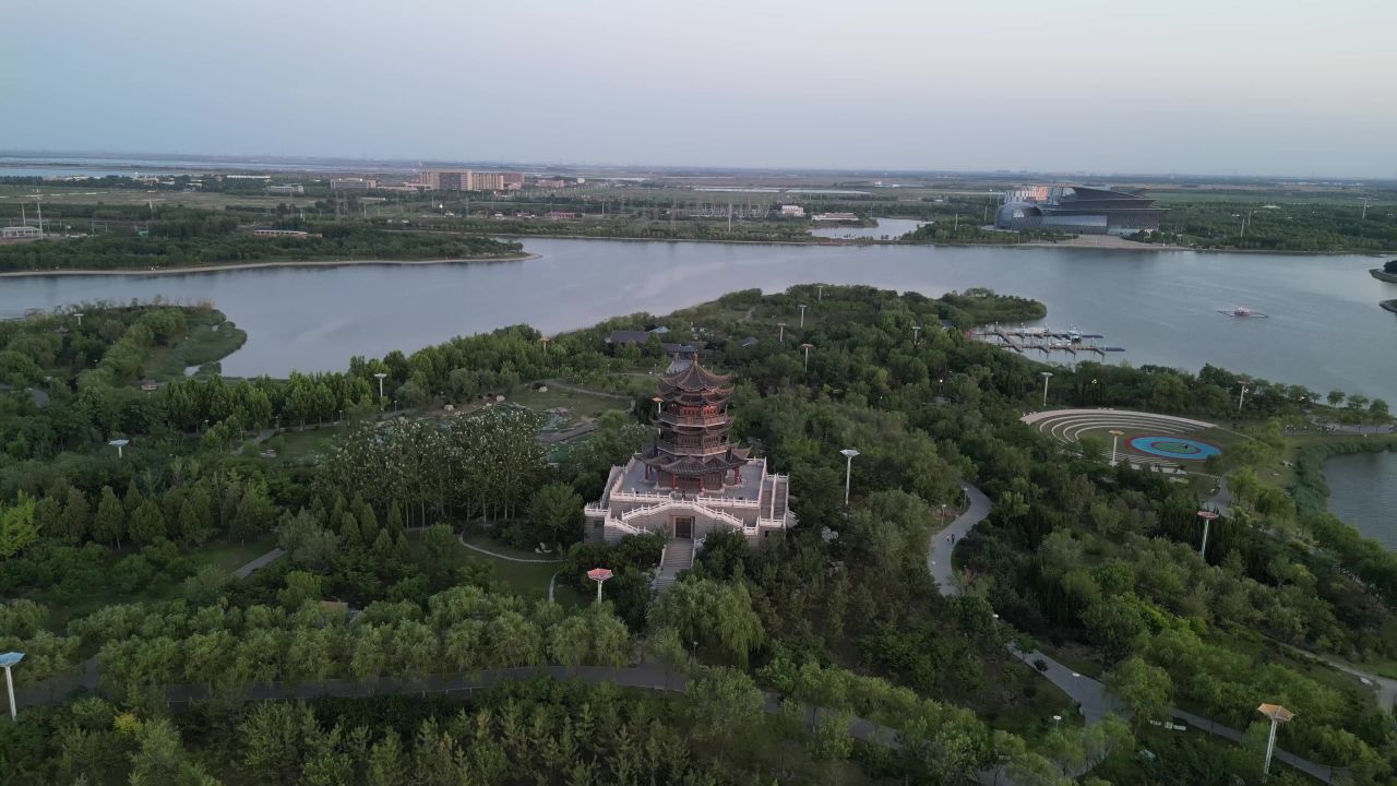 山东东营清风湖公园多宝塔航拍