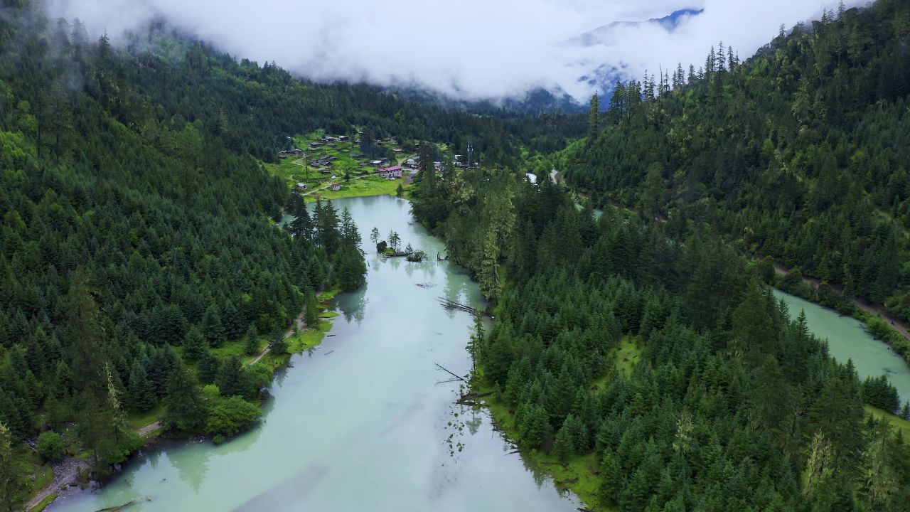 航拍川西莲花湖月亮湾湿地风景