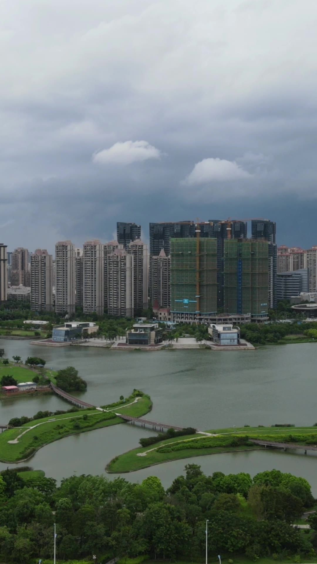 城市航拍福建漳州城市风光竖屏