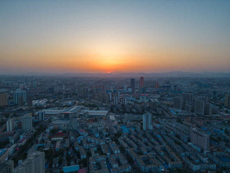 保定站夕阳晚霞