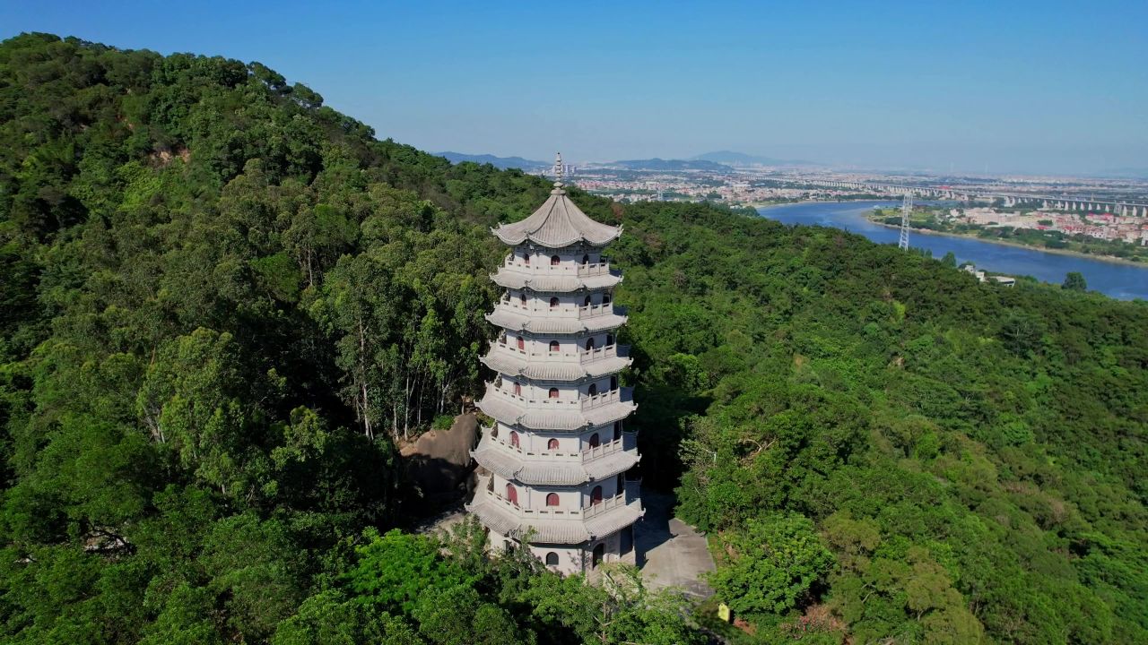 航拍漳州龙文塔景观