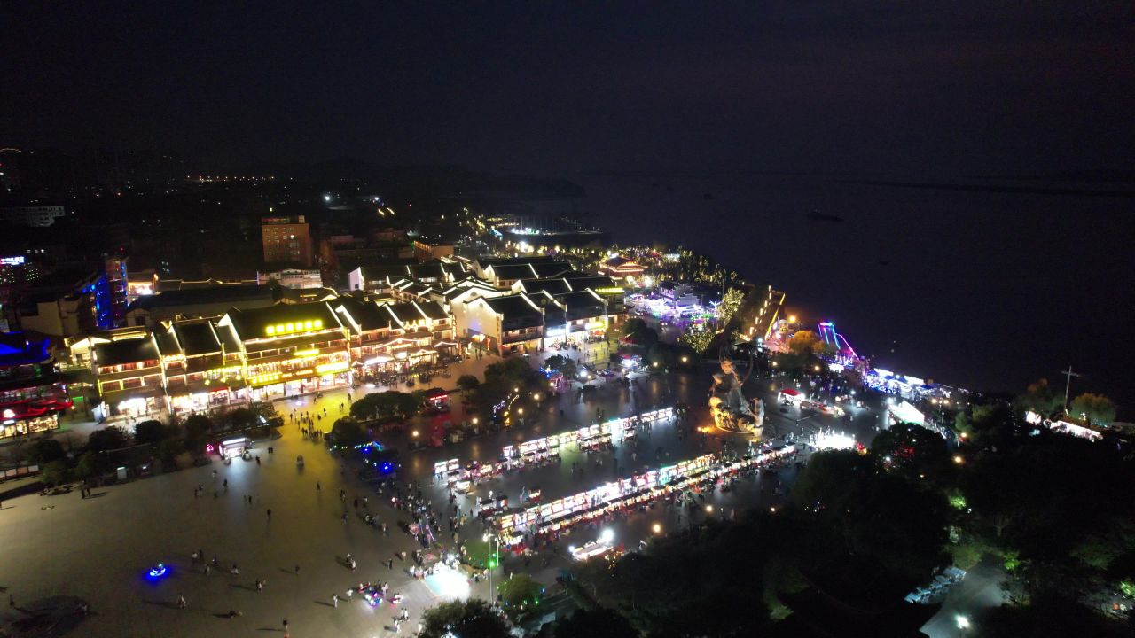 湖南岳阳岳阳楼汴河街夜景灯光航拍 