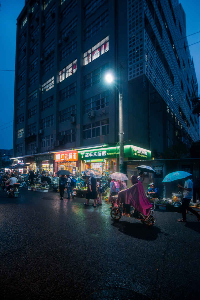武汉雨夜