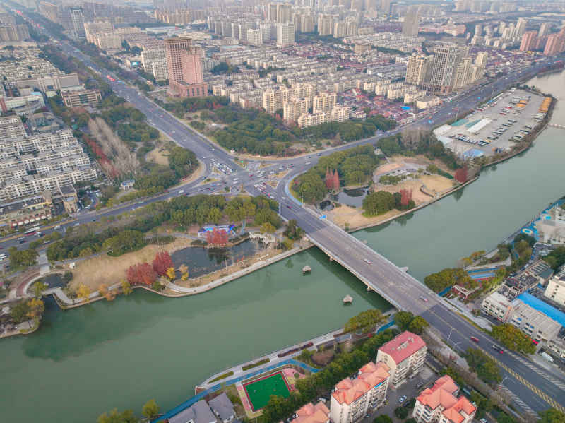 航拍昆山城市冬日日落风光建筑大景 17