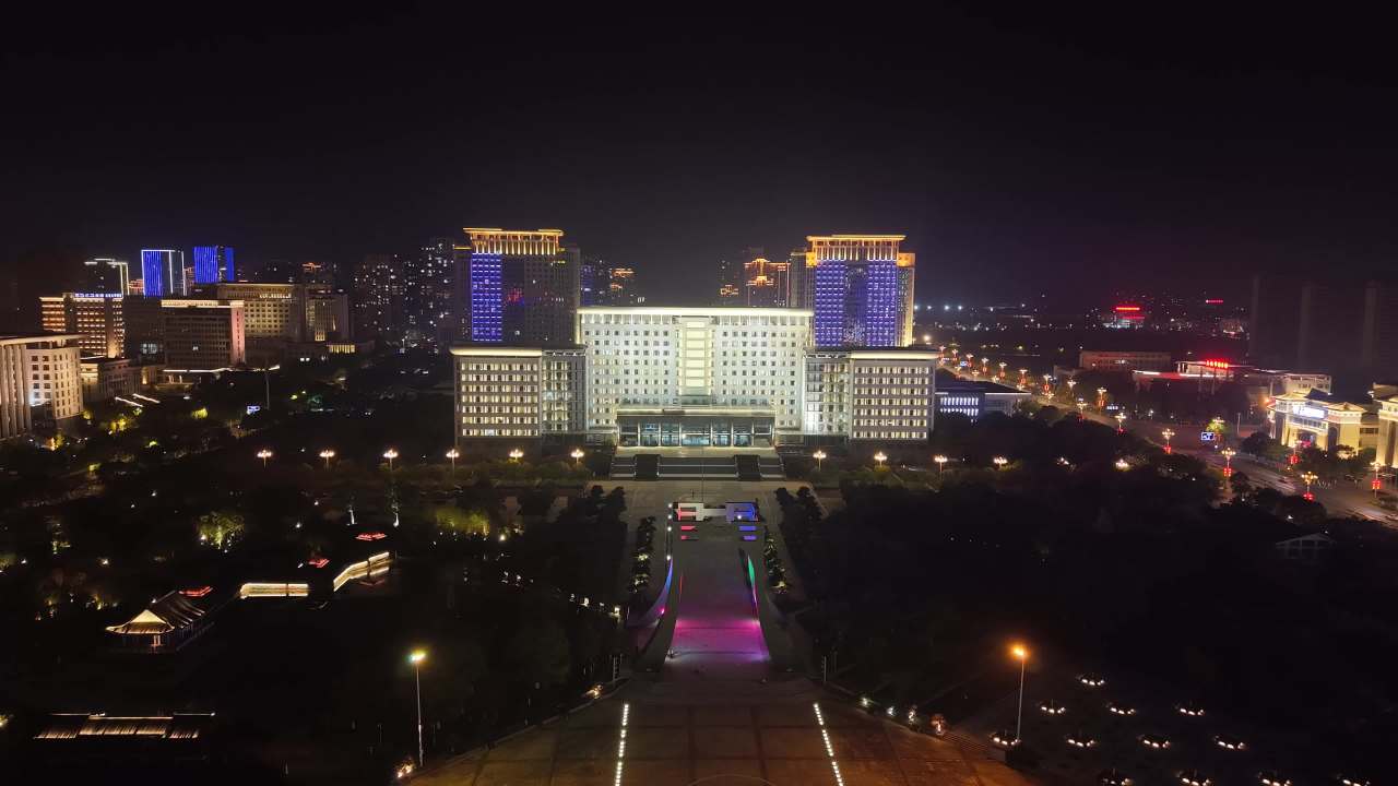 夜幕下的城市辉煌