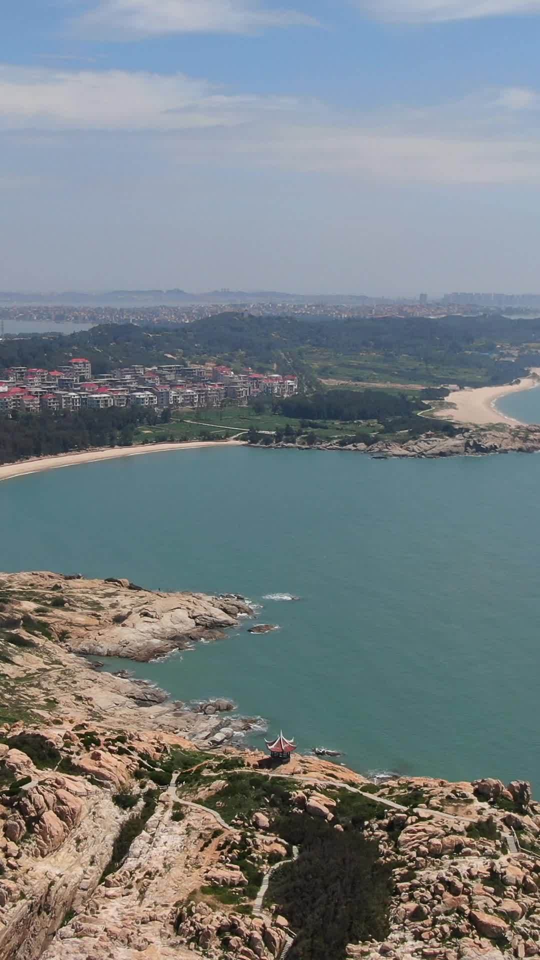 海滨城市的壮丽景色