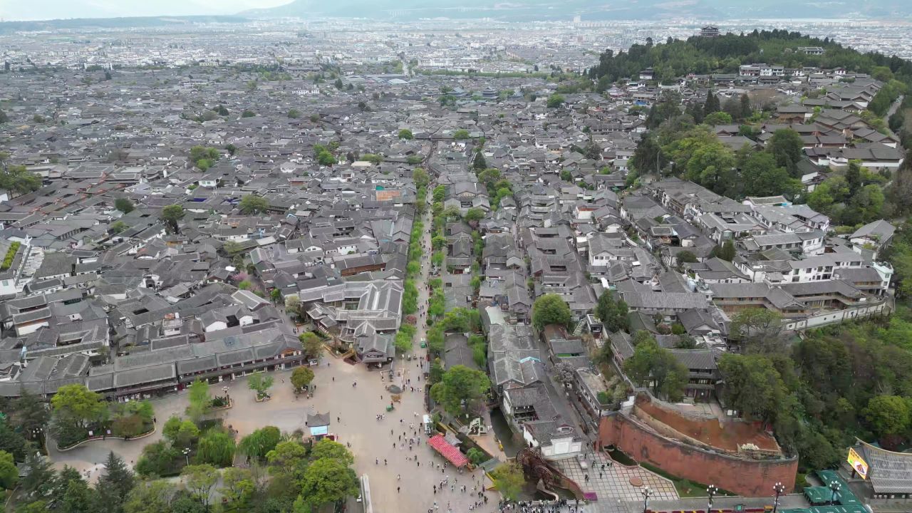 航拍云南丽江古城5A景区