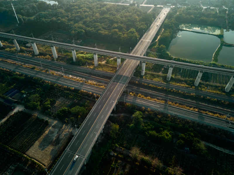 航拍高铁线路穿过大桥交叉