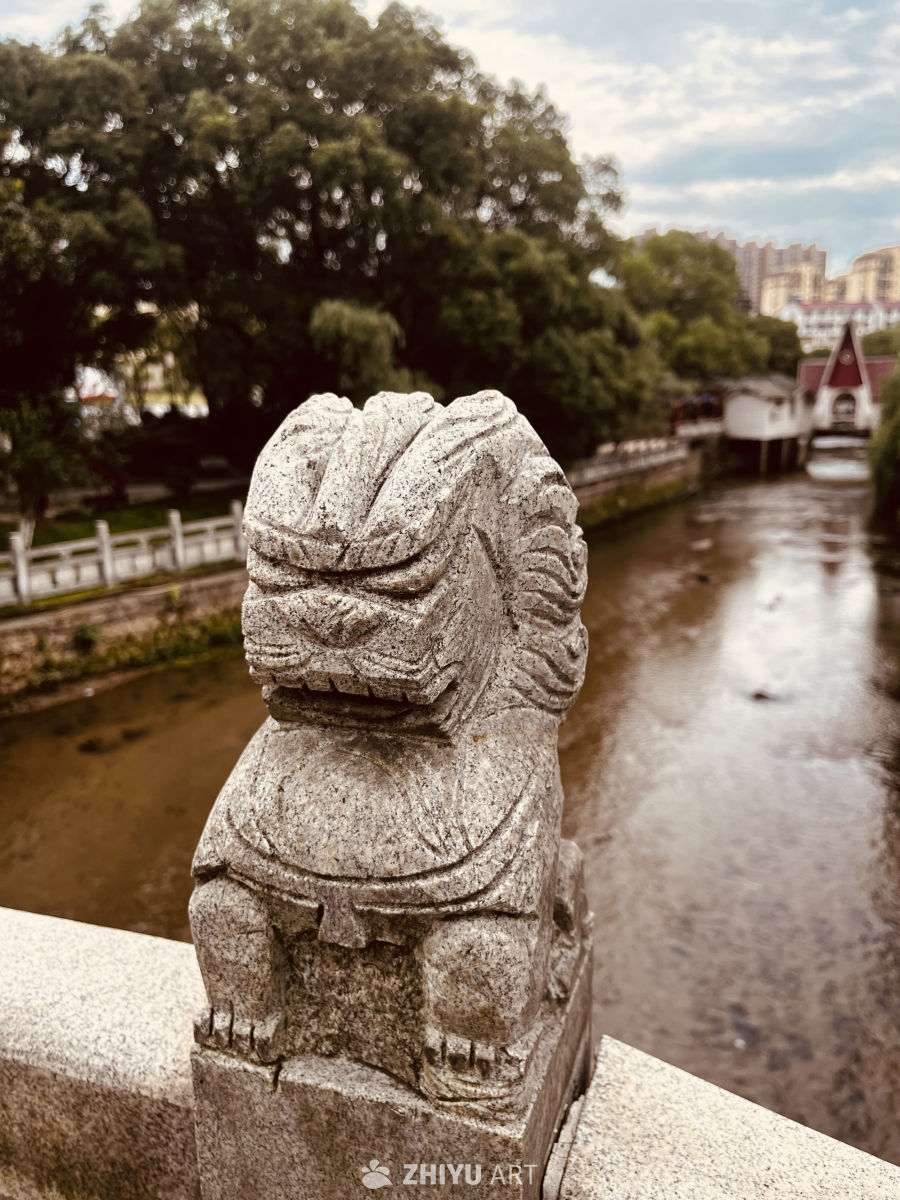 石狮守望的河畔