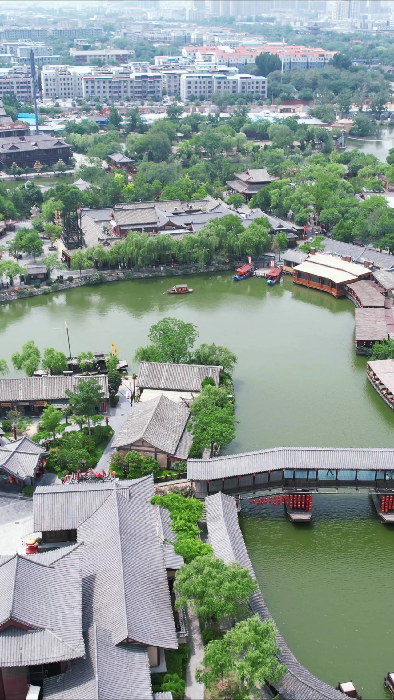 河南开封清明上河园5A景区竖屏航拍 