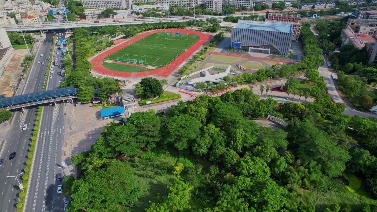 航拍厦门工商旅游学校