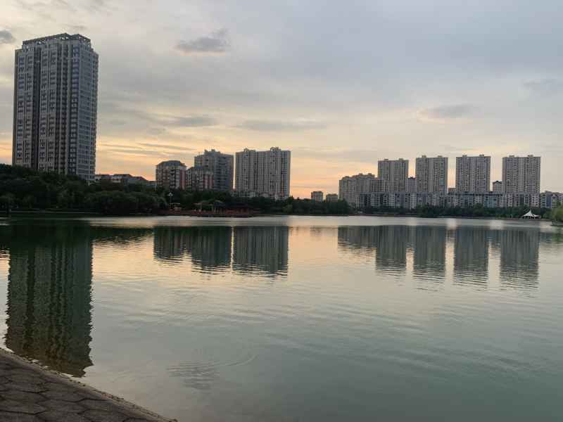 江流上的小船 2
