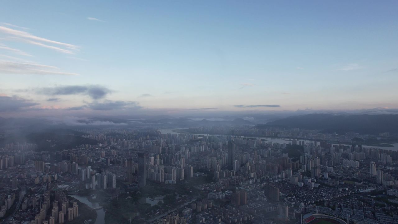  城市清晨云雾缭绕日出温州航拍