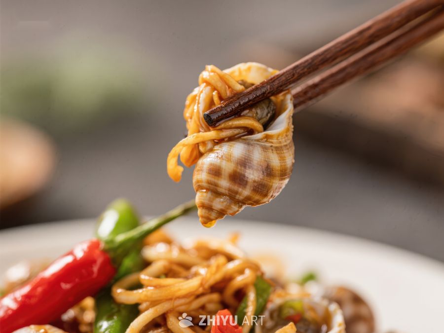 筷子夹起螺蛳粉，美味瞬间 453