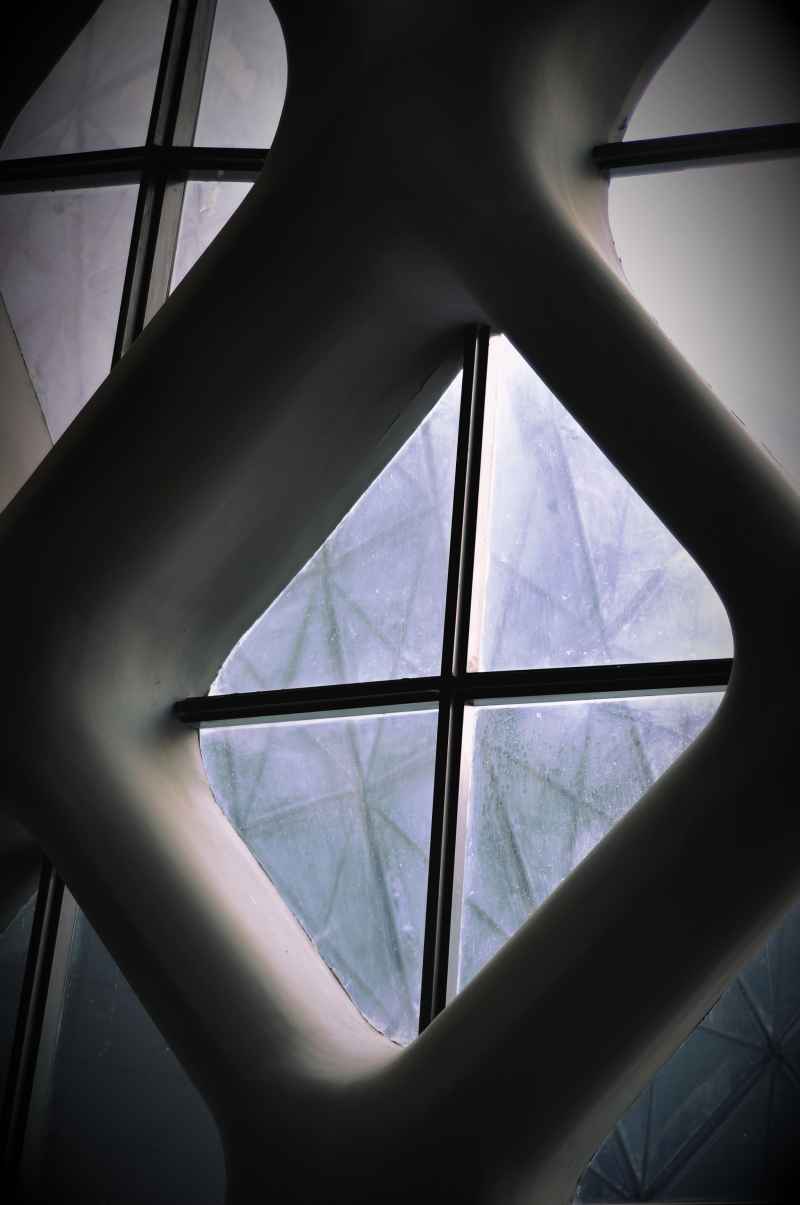 空洞的窗户
