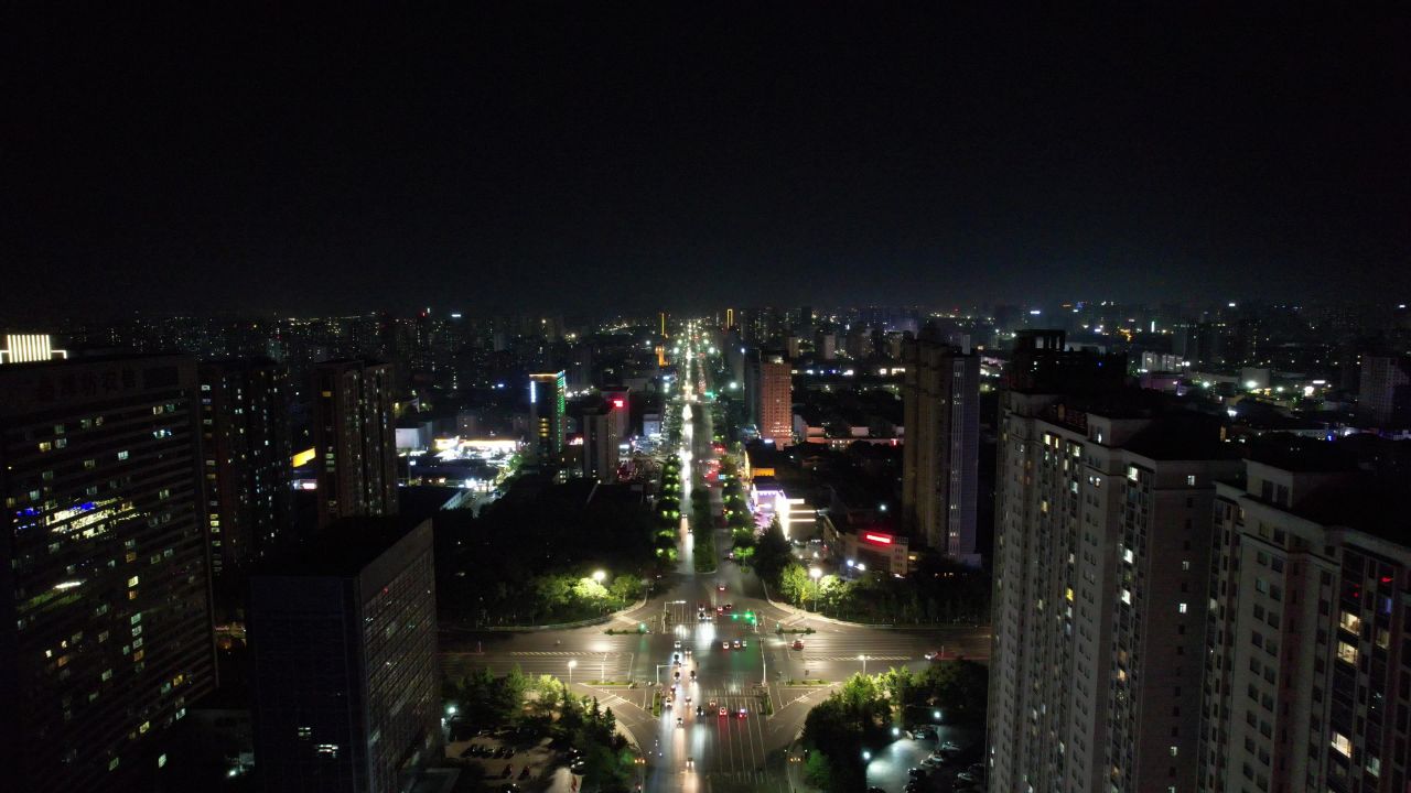 山东潍坊城市夜景交通车辆行驶航拍 
