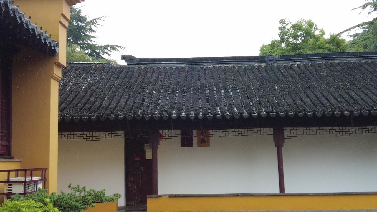 江苏苏州下雨素材实拍