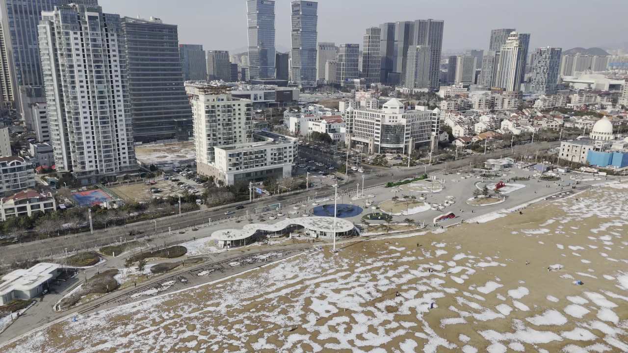 青岛石老人浴场海边雪景航拍 1