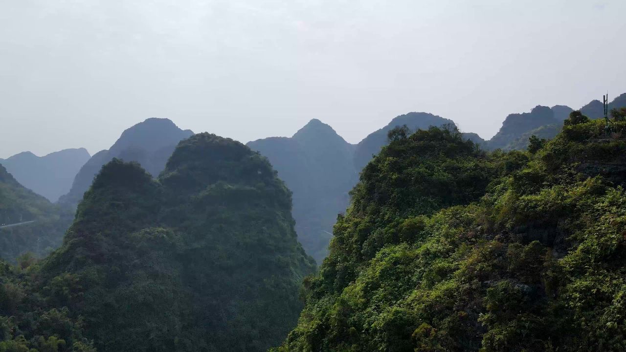 喀斯特地貌广西大山