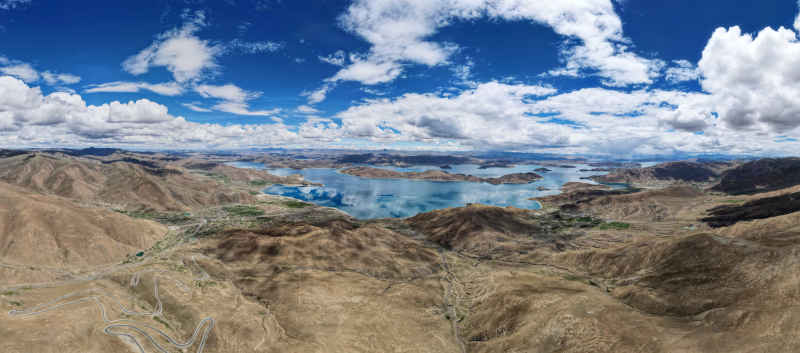 西藏鲁日拉观景台航拍羊卓雍措千岛之湖