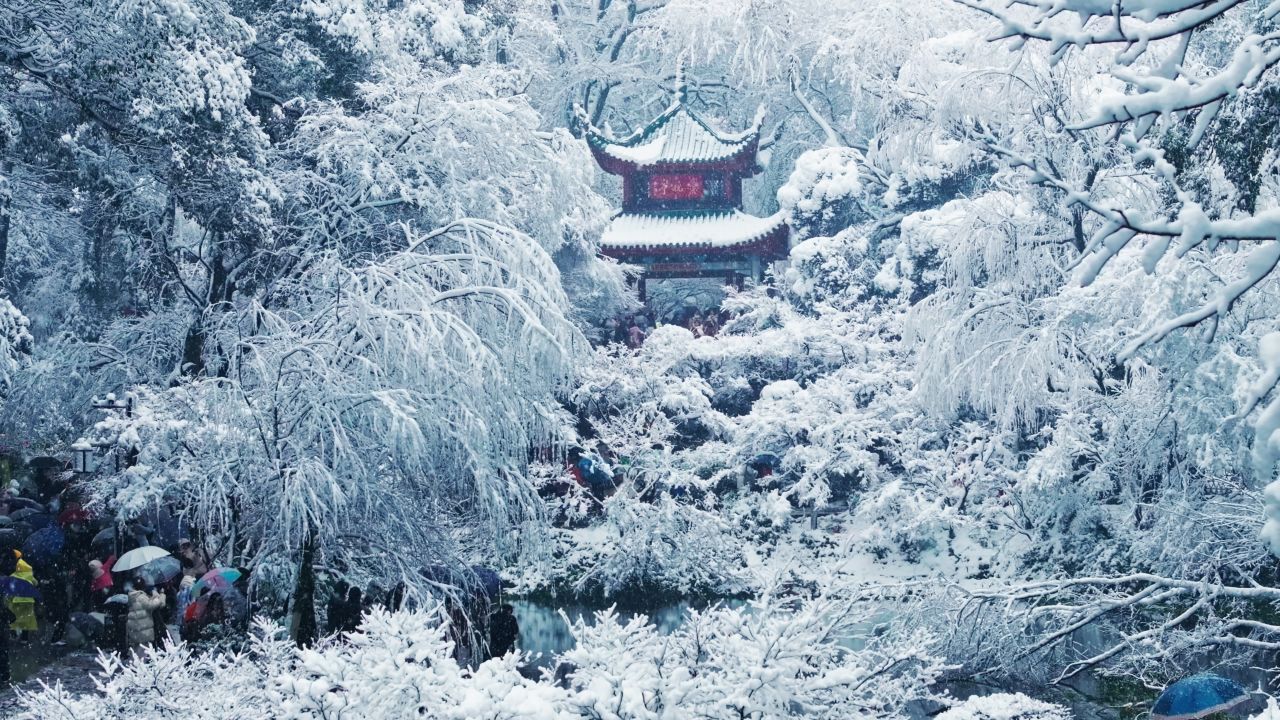 湖南长沙岳麓山爱晚亭雪景航拍 25