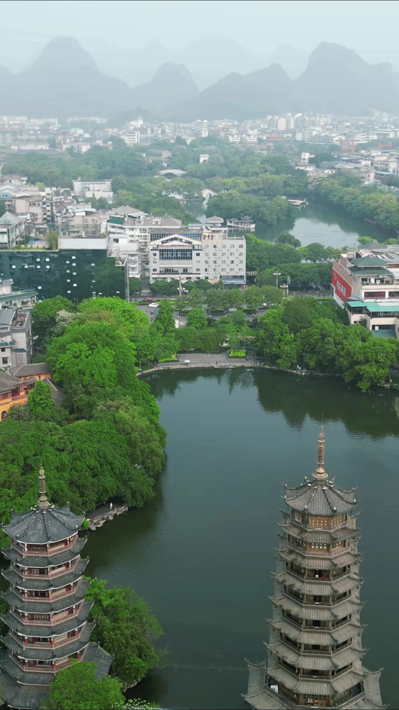 广西桂林漓江山水风光航拍