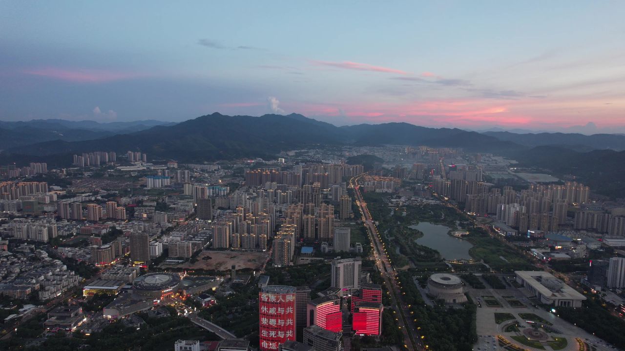 福建龙岩城市落日晚霞夕阳夜幕降临航拍 