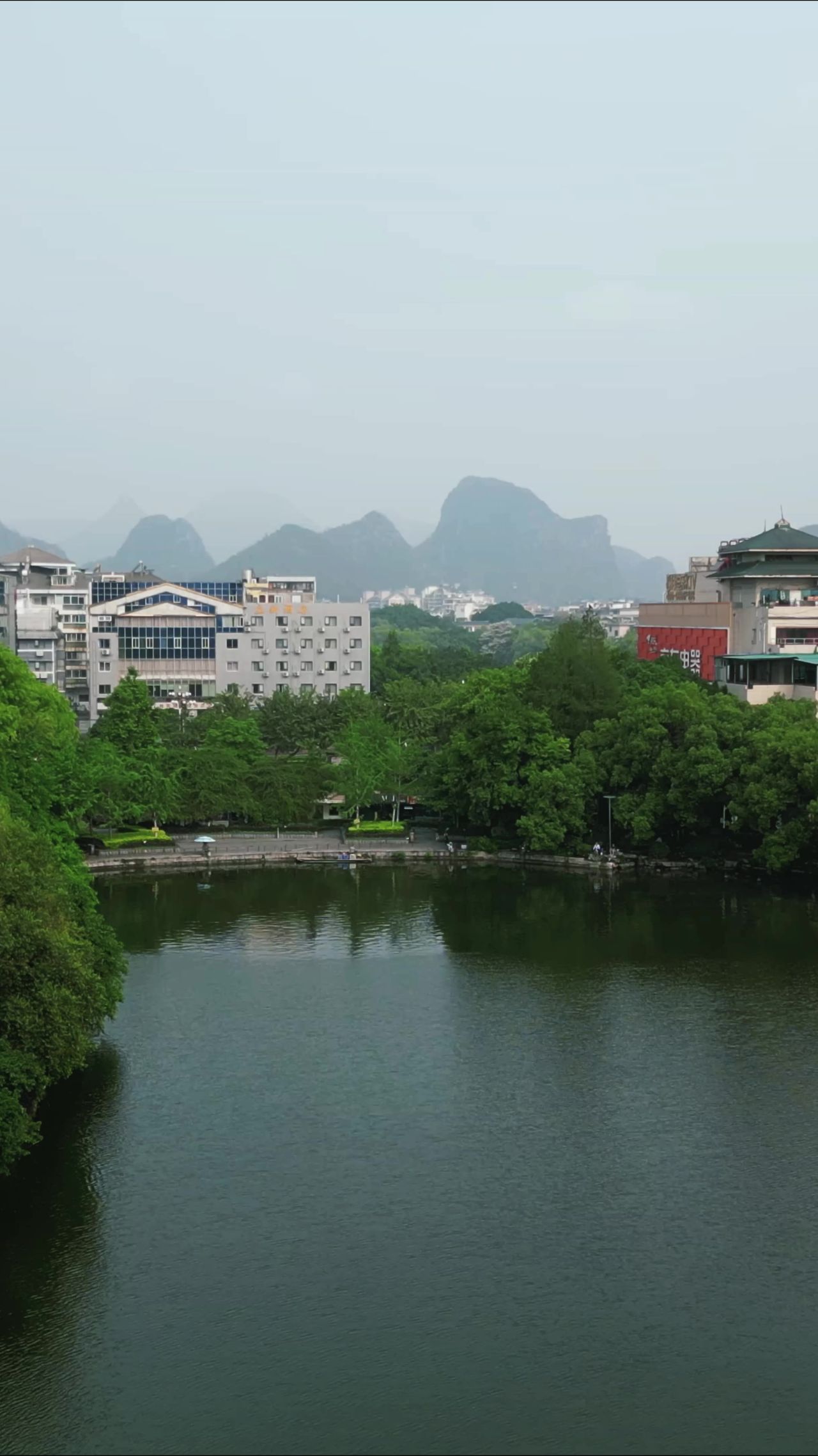 广西桂林城市风光漓江山水航拍竖屏 