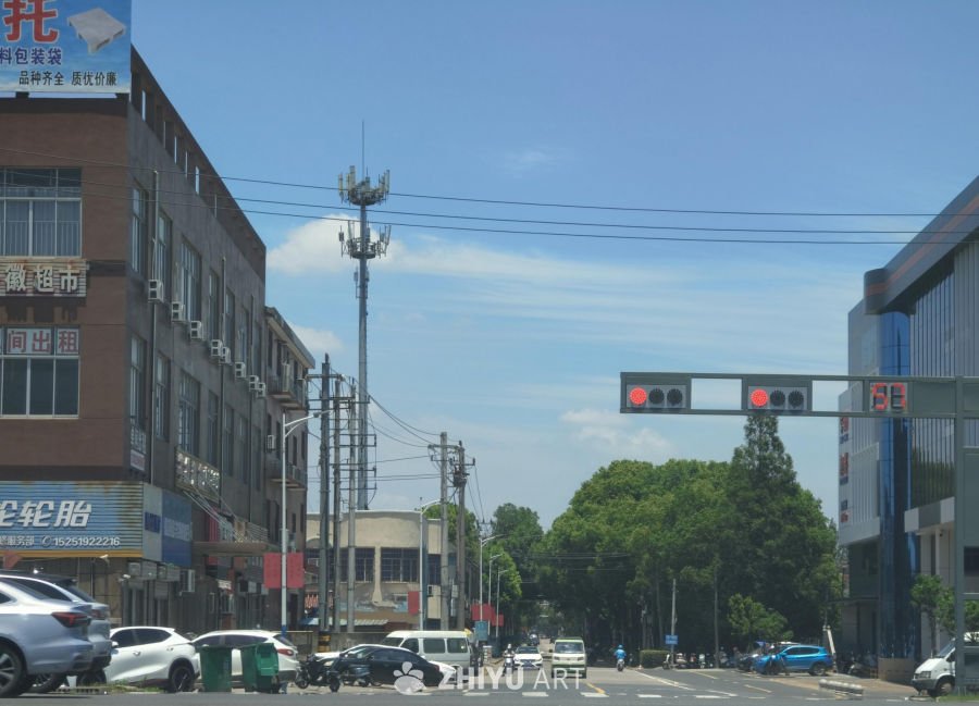 宁静的小镇十字路口