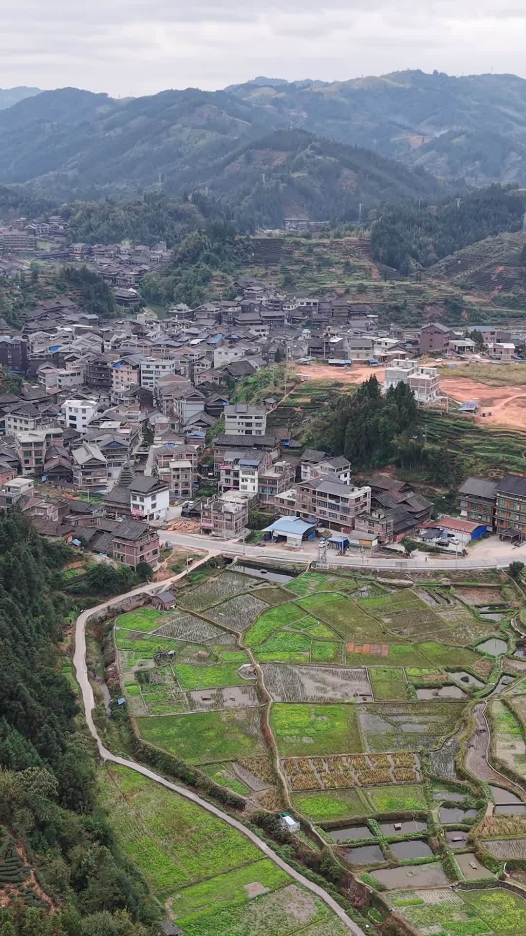 竖版航拍广西柳州程阳八寨5A景区 (14)