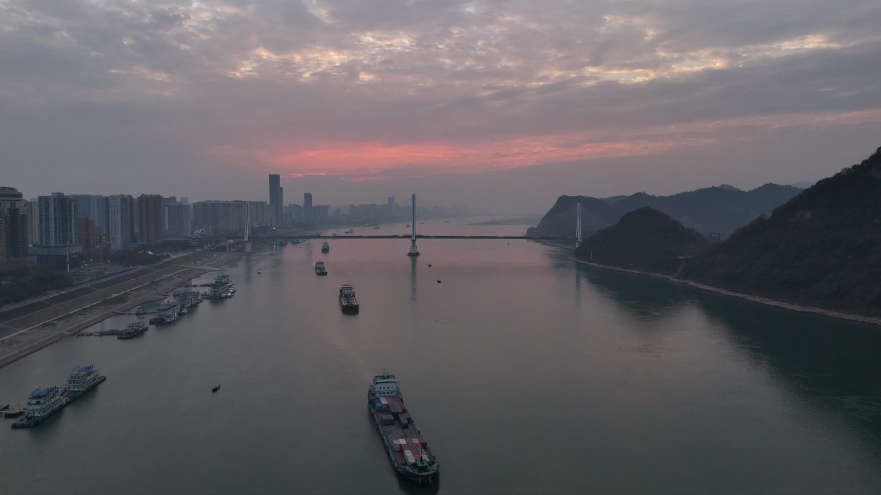 长江早晨