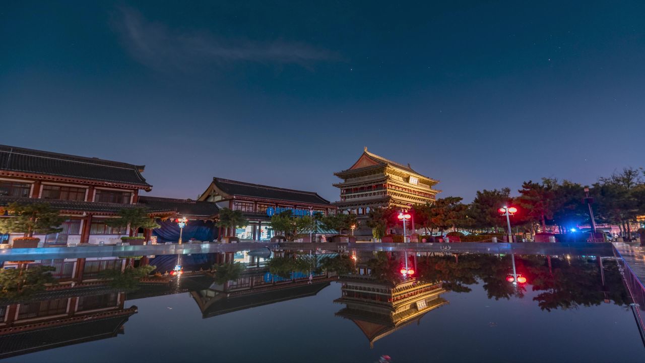 西安鼓楼广场星空星轨