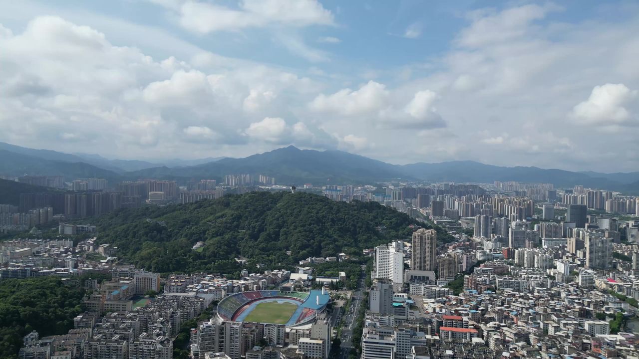 航拍福建龙岩城市大景