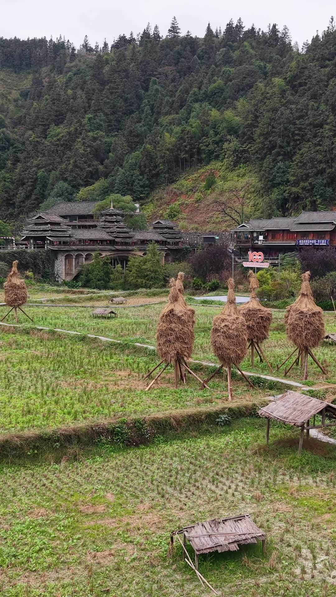 乡村古韵与自然风光