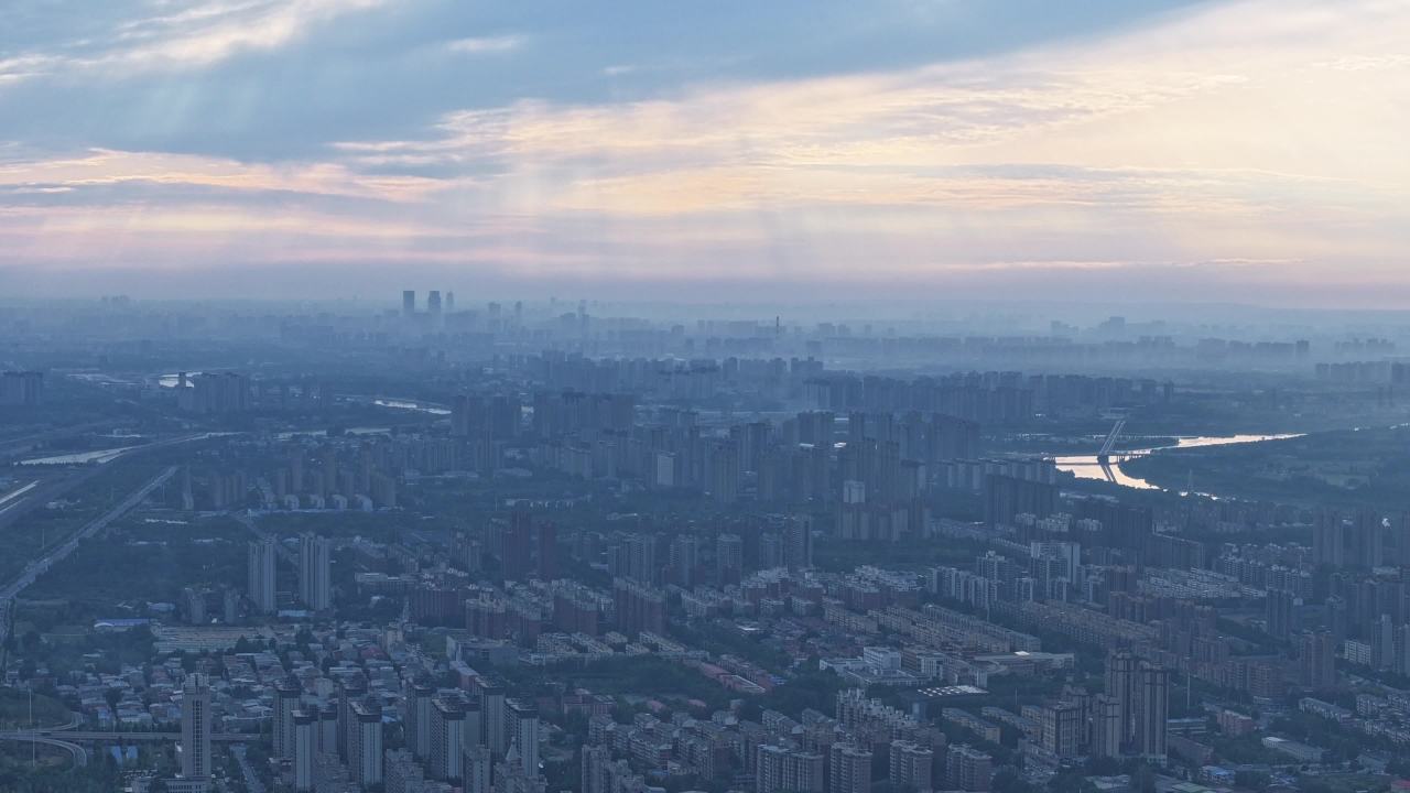 晨曦中的城市