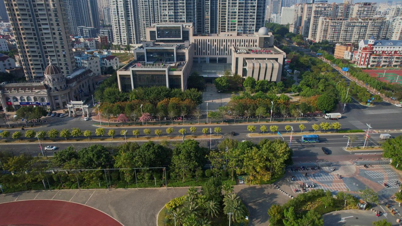 航拍福清市科技馆景观