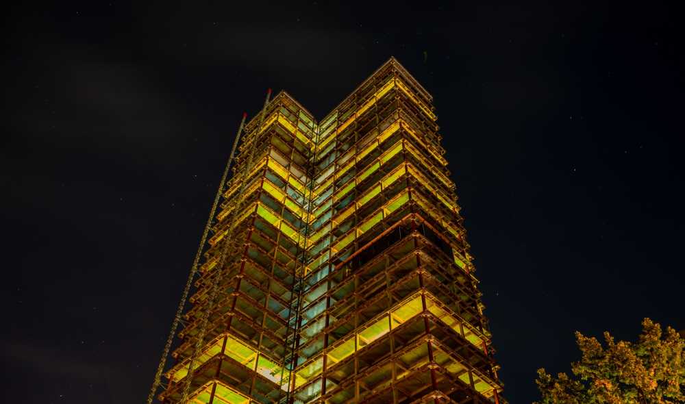 摩天楼夜间照片长时间