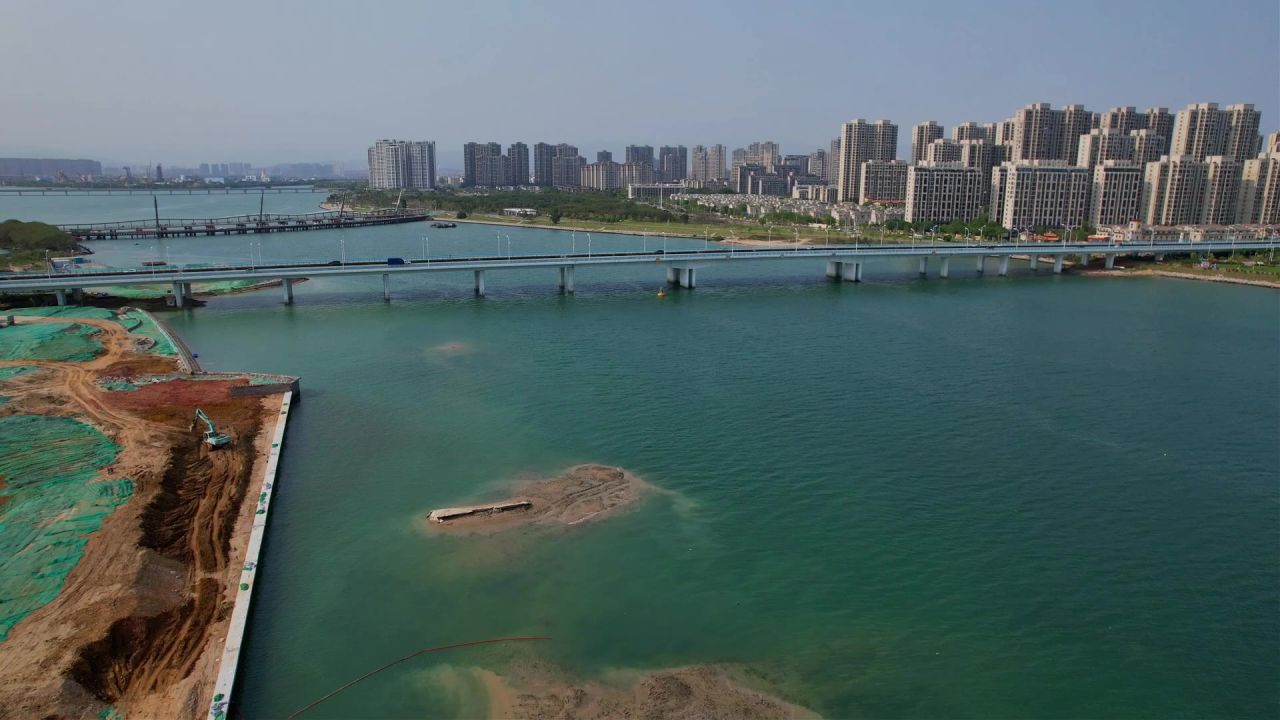 航拍厦门丙洲大桥景观