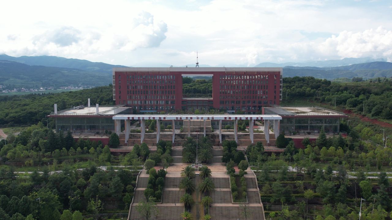 倘甸镇管委会大楼航拍